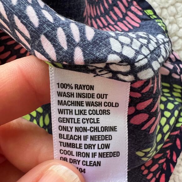 Crown & Ivy Navy Print Peasant Blouse Medium - Picture 7 of 9